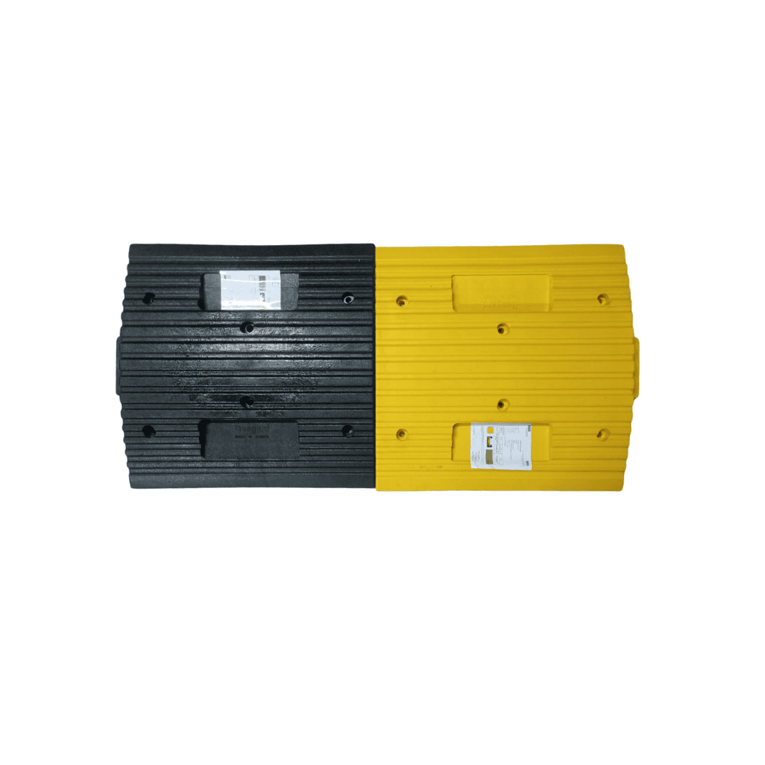 Rubber Body Speed Bump Straight Line Rubber Body Speed Bump Straight Line